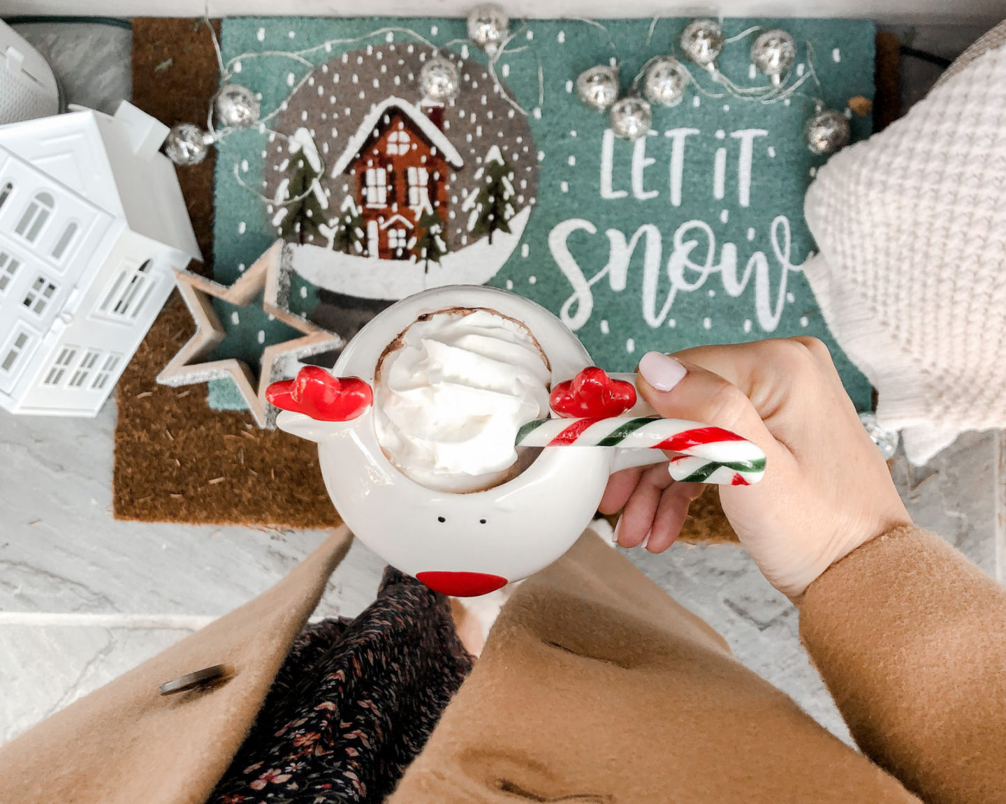 Front Porch Christmas Décor